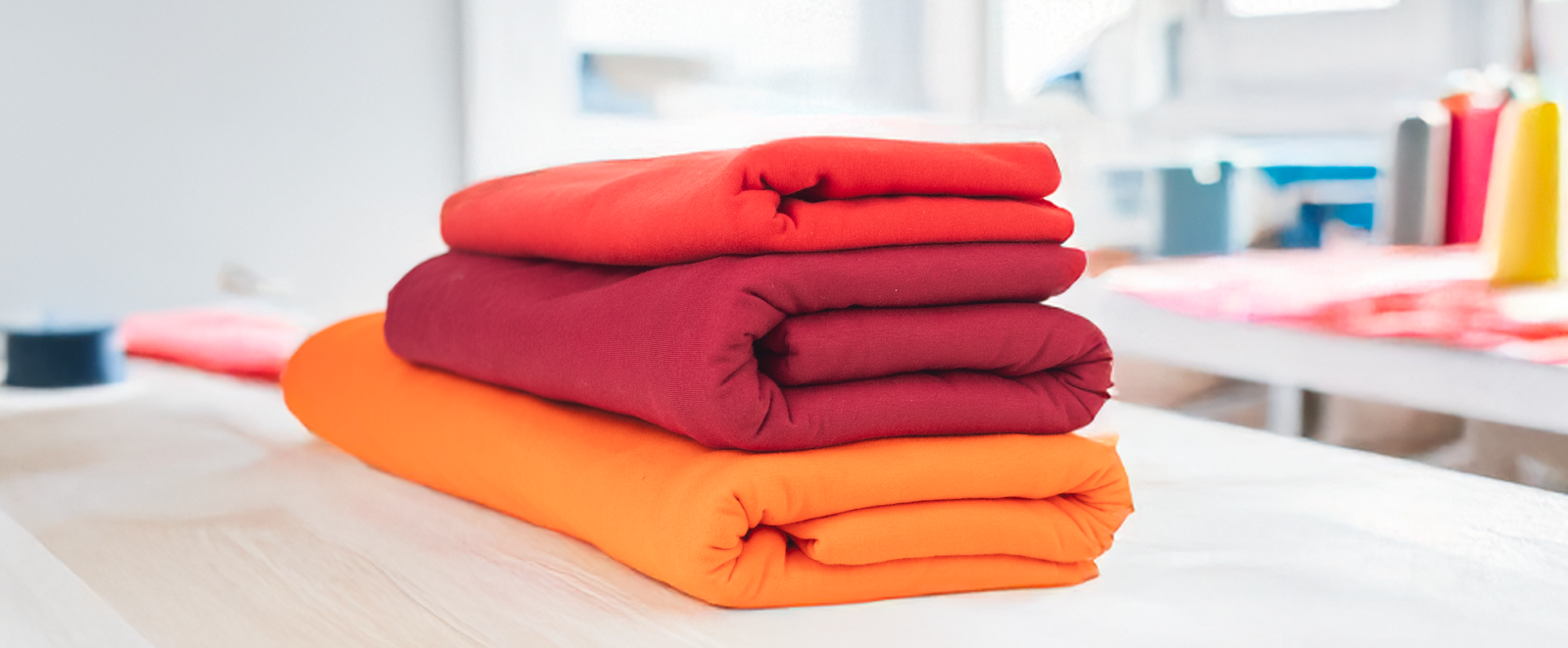 Baju Mudah Bolong dan Kusut Terutama Menggunakan Mesin Cuci? Pilih Kain Terbaik Hanya di Kharisma Textile